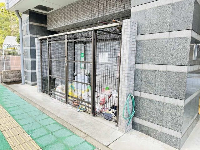 ゴミ捨て場