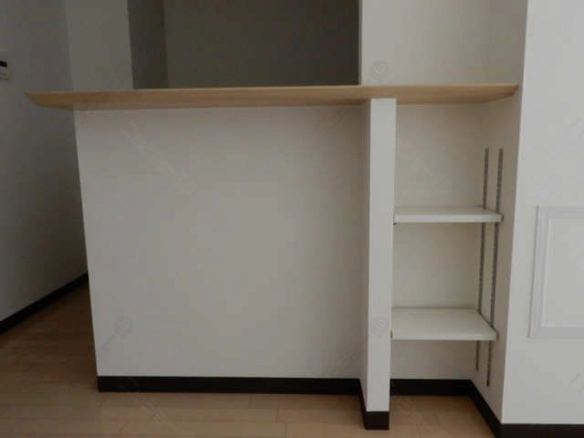 キッチン前収納