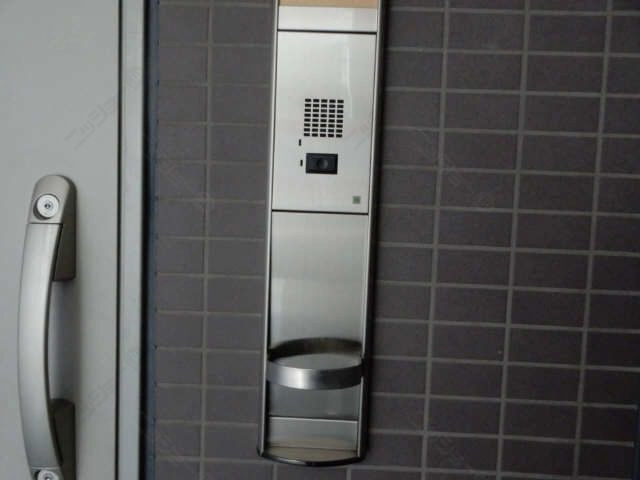 玄関インターフォン