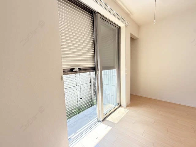 シャッター付き