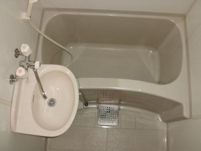レオパレスアーバンコート熱田 3階 浴室