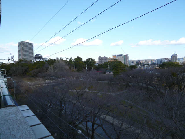 ベランダから見える岡崎城