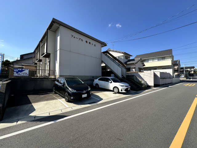 駐車場３台