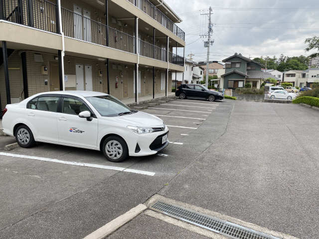 ケントハイツＡ棟 1階 駐車場