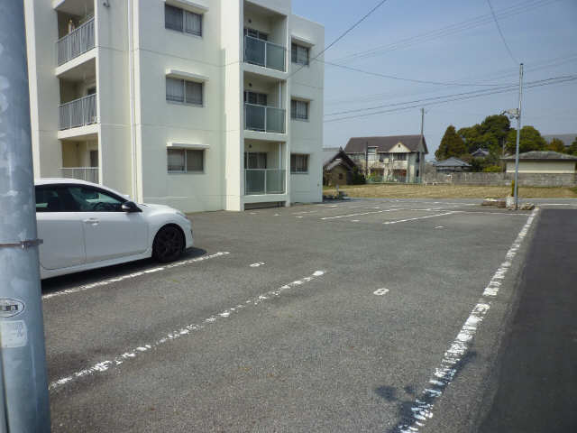 Ｍ’Ｓ　ＦＬＡＴＳ 3階 駐車場