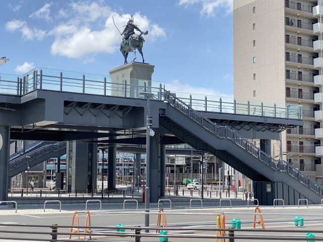 駅前ロータリー