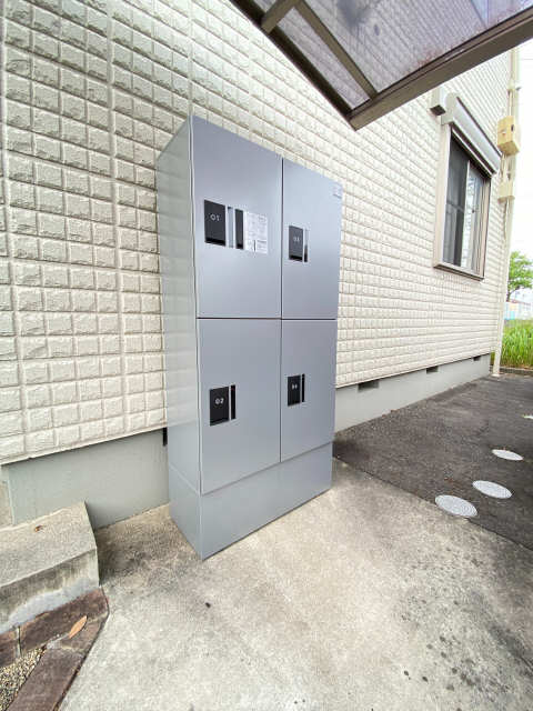 宅配ボックス