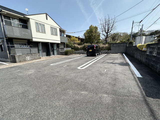 シャーメゾン知　Ｄ棟 1階 駐車場