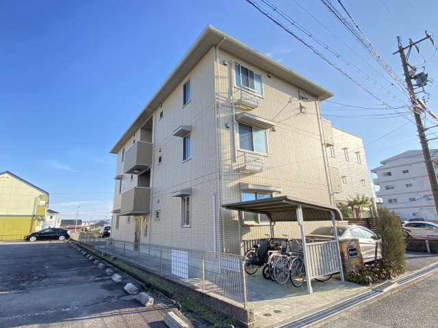 駐輪場側からの外観
