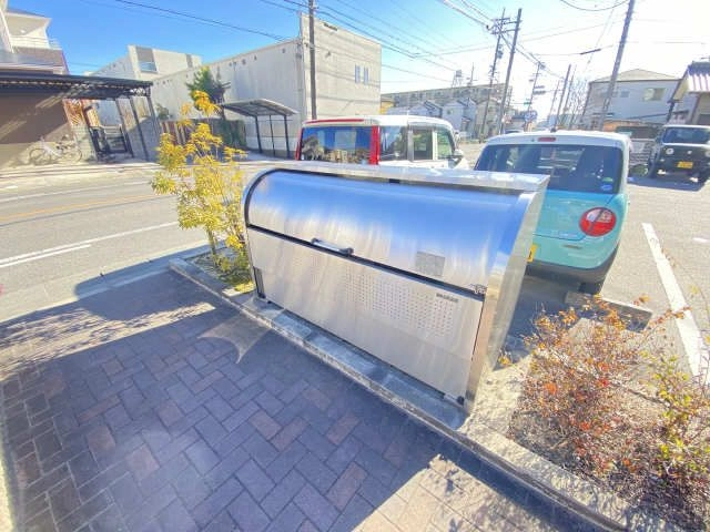 ダストボックス