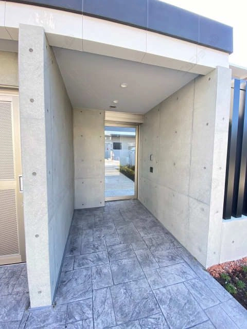 駐輪場エントランス