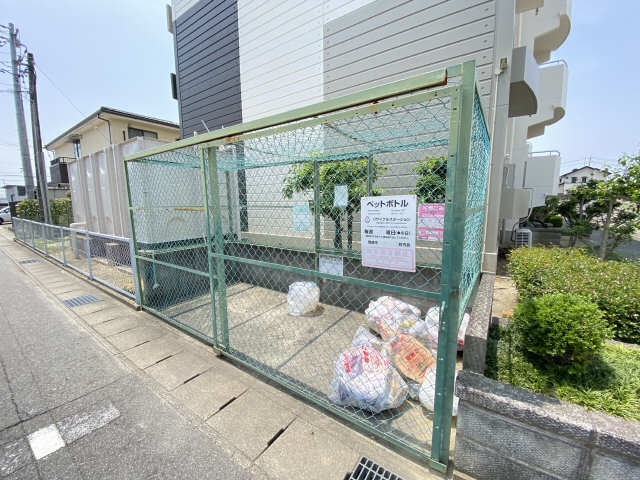 敷地内ゴミ捨て場