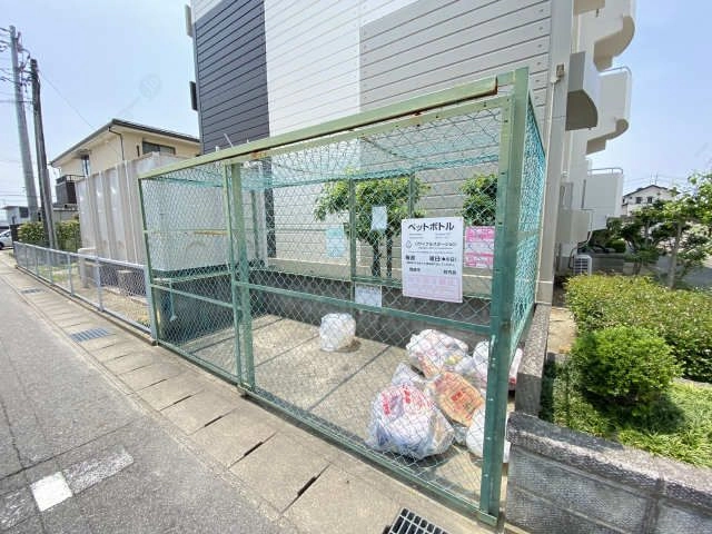 敷地内ゴミ捨て場