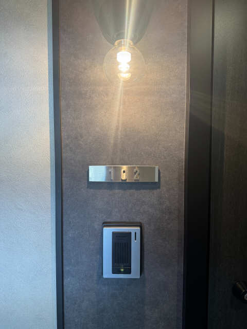 102号室表示板