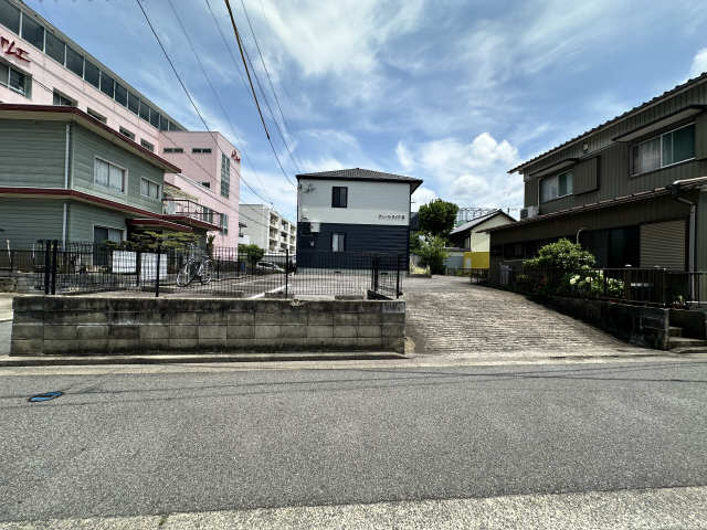 西側駐車場入り口
