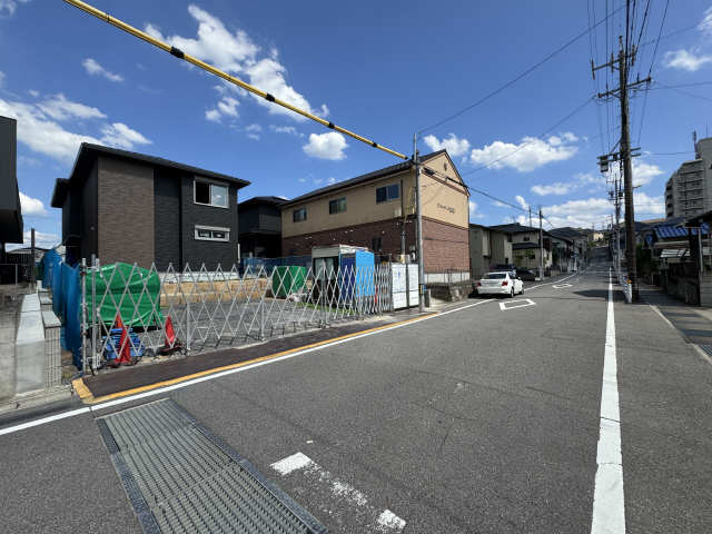 建築中