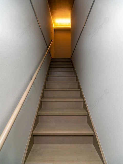 ロフトへの階段