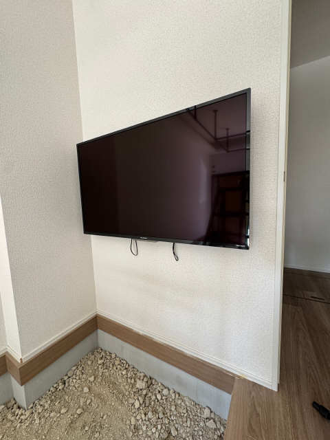 1F壁掛けTV