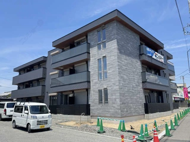 建築中外観