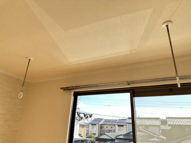 室内物干し竿かけ