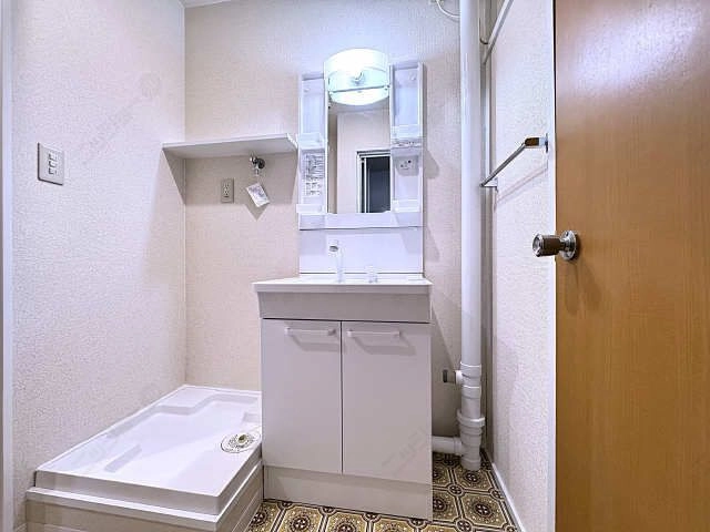 シャワー付洗面台