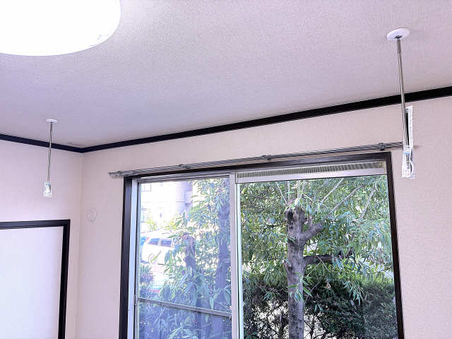 室内物干し竿かけ