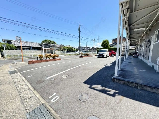 駐 車場