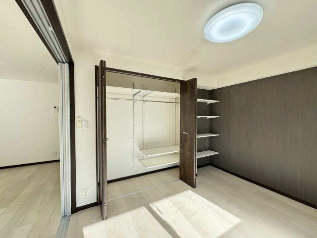 収納（南洋室）