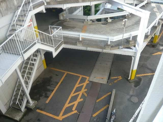 立体駐車場