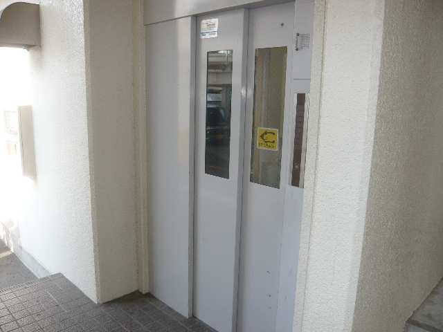 1階エレベーター