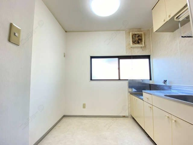 冷蔵庫置き場