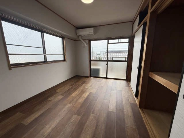 南東洋室