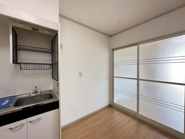 冷蔵庫置き場