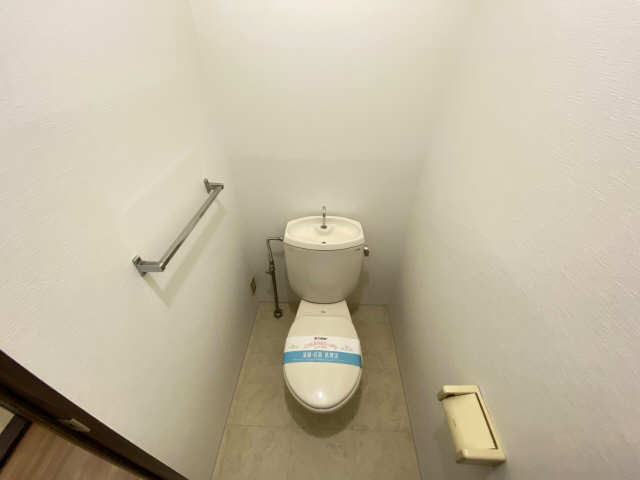 グリーンシャルマン 1階 WC