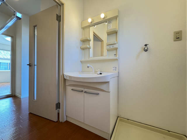 シャワー付洗面台