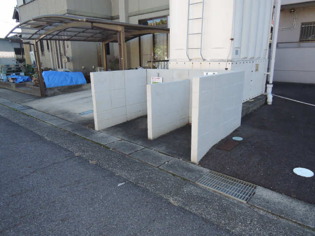 ごみ置場