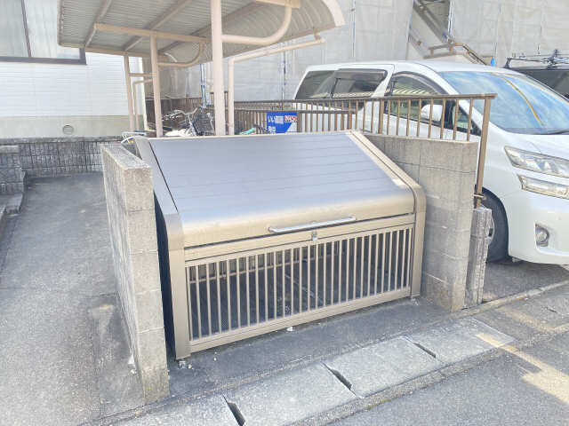 ゴミ置き場