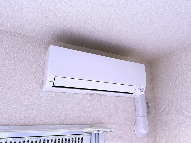 リビング・エアコン