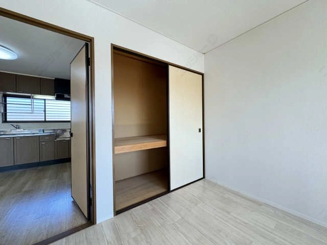 収納（南洋室：東側）