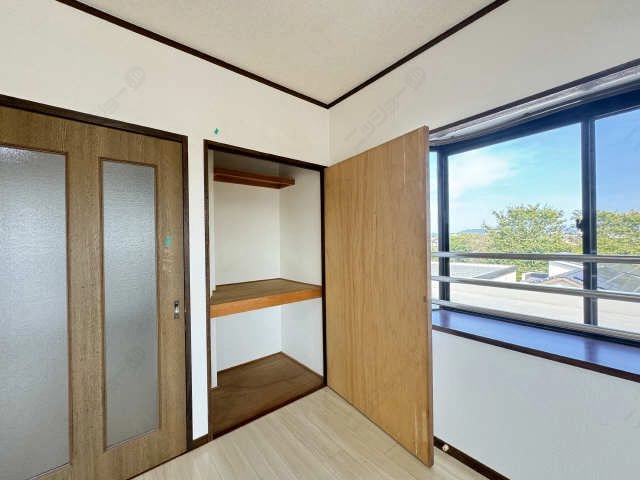 南洋室収納（東側）