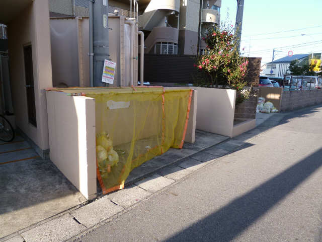 ゴミ置き場