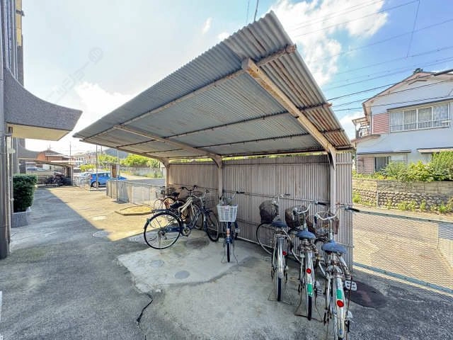 駐輪場（東側）