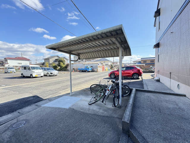 駐輪場（東側）
