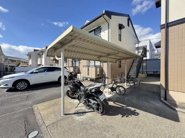 駐輪場（西側）