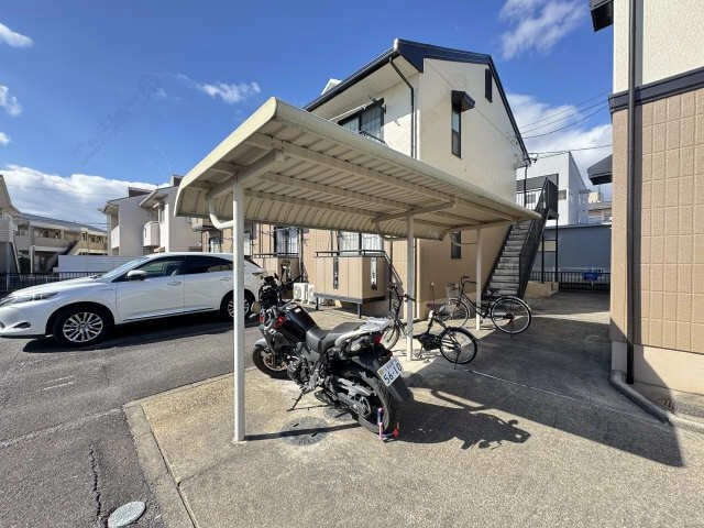 駐輪場（西側）