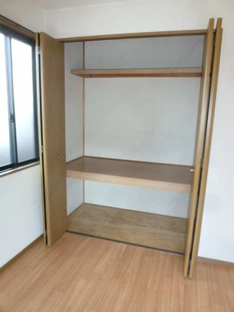 収納(南洋室)