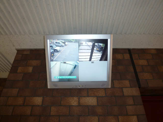 防犯カメラ（モニター）