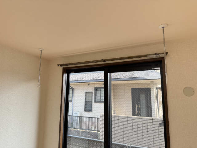 室内物干し竿かけ
