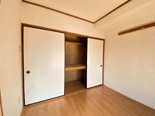 南洋室収納(東側)