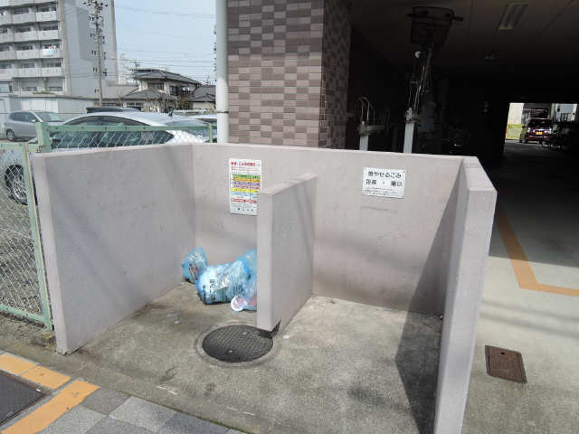 ゴミ置き場